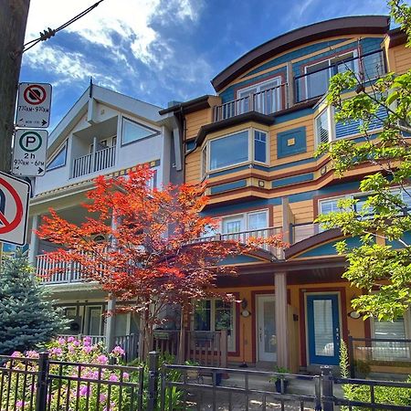 Stunning Rooms In Townhouse Across The Beach 多伦多 外观 照片